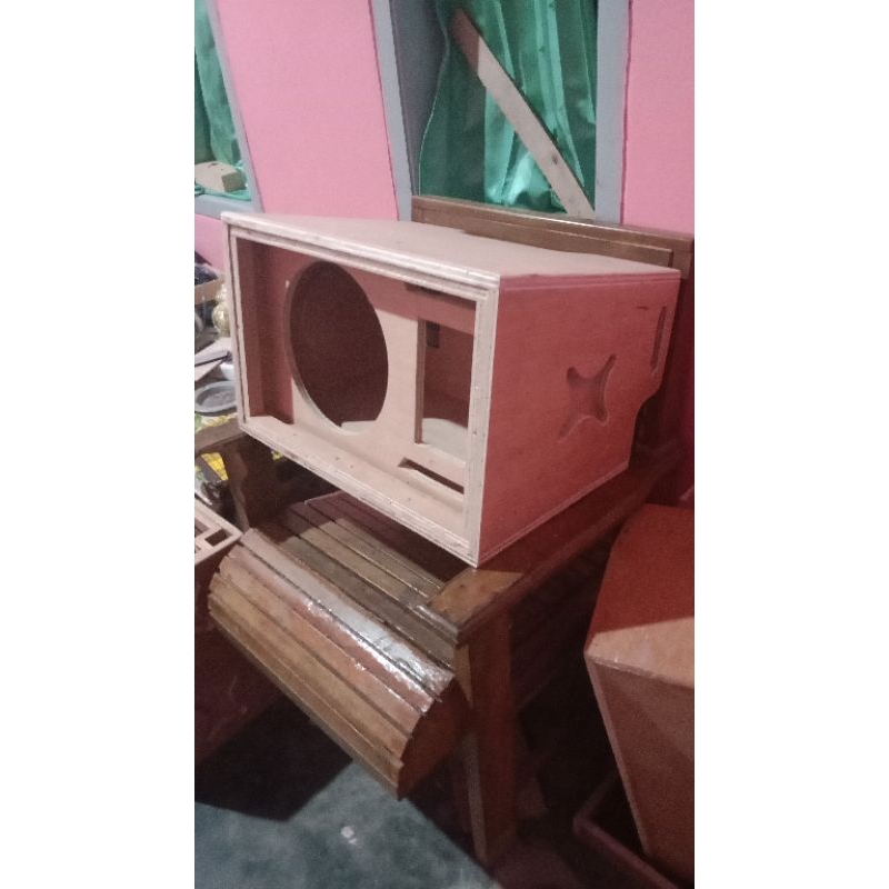 BOX LINE ARRAY 10 INCH MENTAHAN