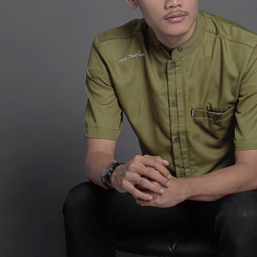 Baju Koko Pria Lengan Pendek Antasena Series Warna Hijau Army baju koko lengan pendek anak muda