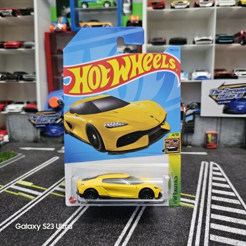 Hotwheels Koenigsegg Gemera Kuning