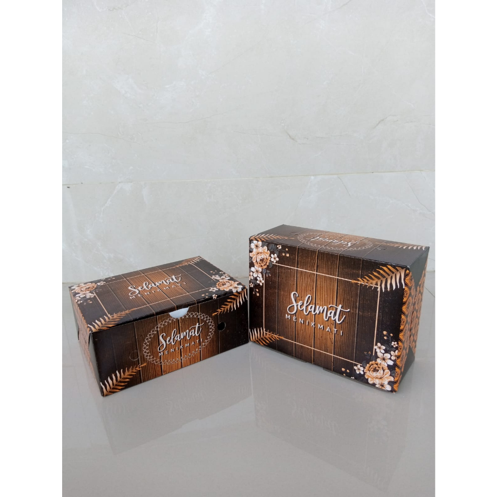 

50 Pcs Dus Kue Murah Motif Kayu dan Bunga, Dus Kue Warna Coklat Batik