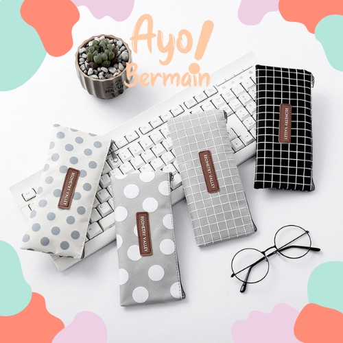 

Tempat Pensil Motif Geometric Valley