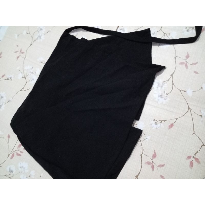 Celana pendek model depan rok