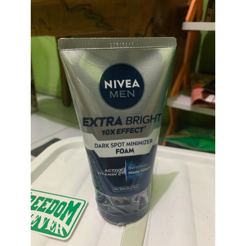 nivea men extra white