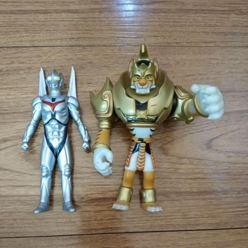 Figure action knight kris satria (50rb dpt dua)