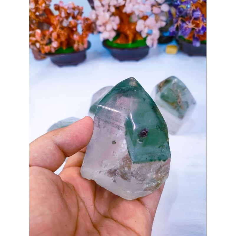 green phantom quartz crystal healing stone
