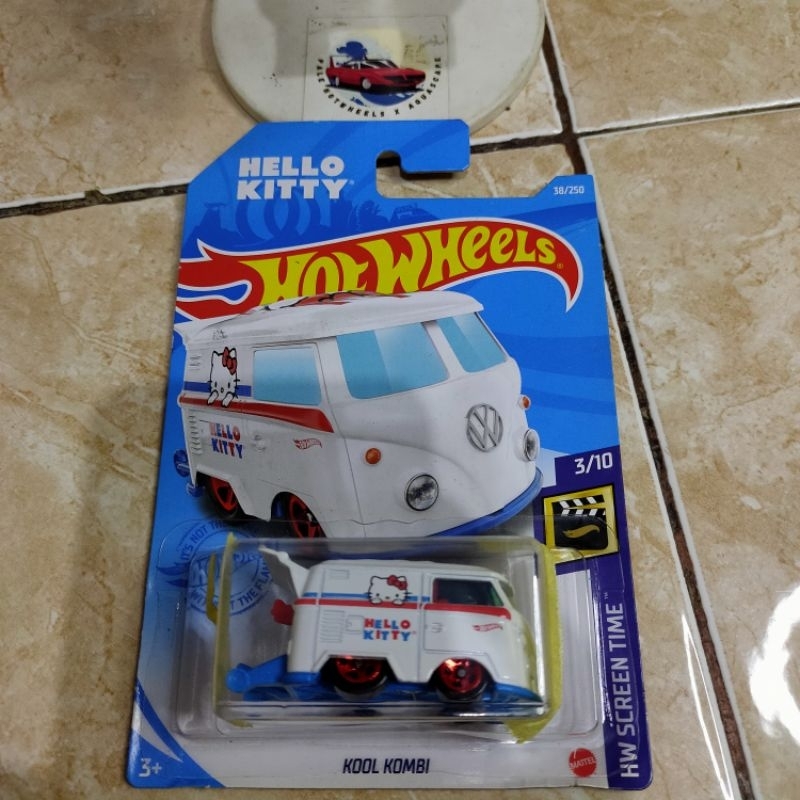 hot wheels kool kombi hello kitty putih