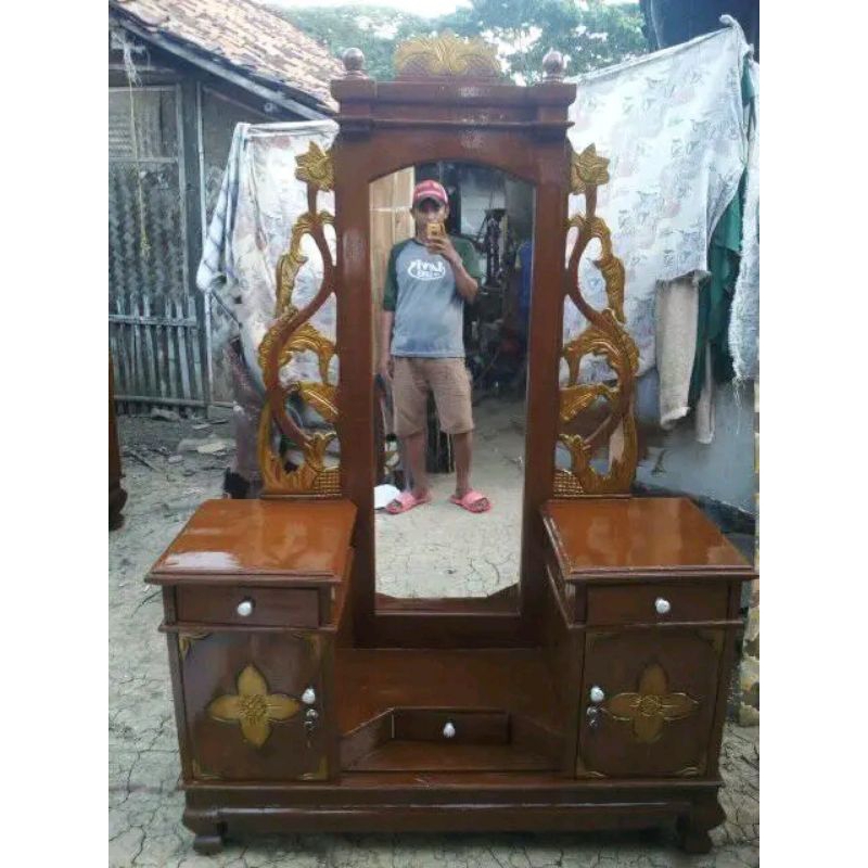 meja rias..meja rias jati.tolet jatii