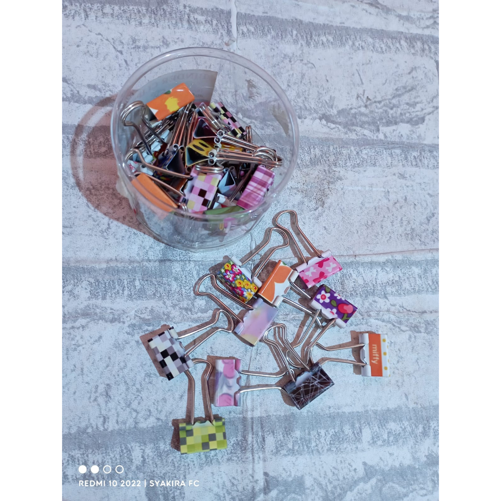 

PENJEPIT KERTAS COLOURS MOTIF/BINDER CLIP WARNA