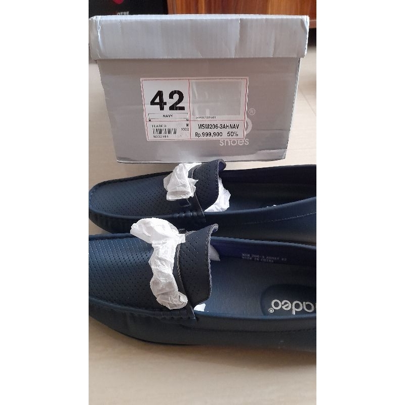 sepatu pria merk FLADEO