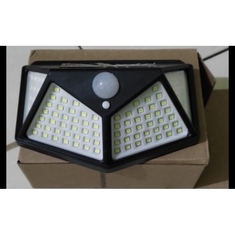 Lampu tenaga surya 100 led otomatis