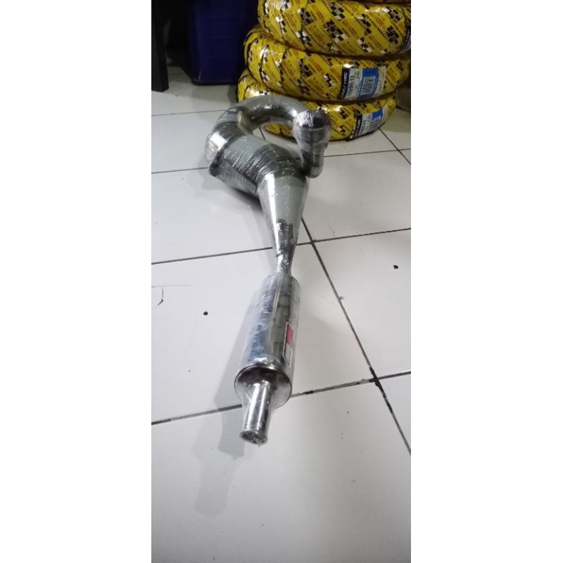 kenalpot vespa racing