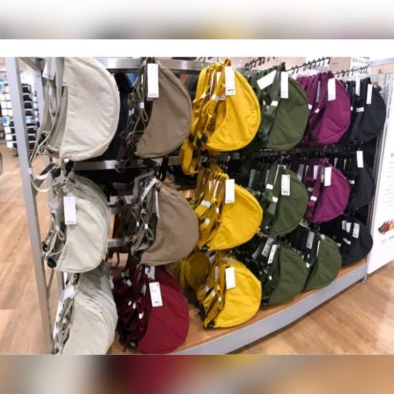 Tas Bahu UNIQLO kanvas tas slempang