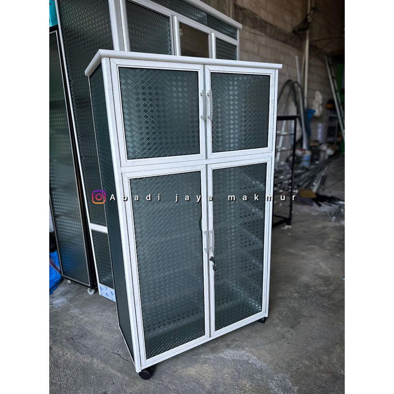 rak sepatu dan helm almunium putih susu