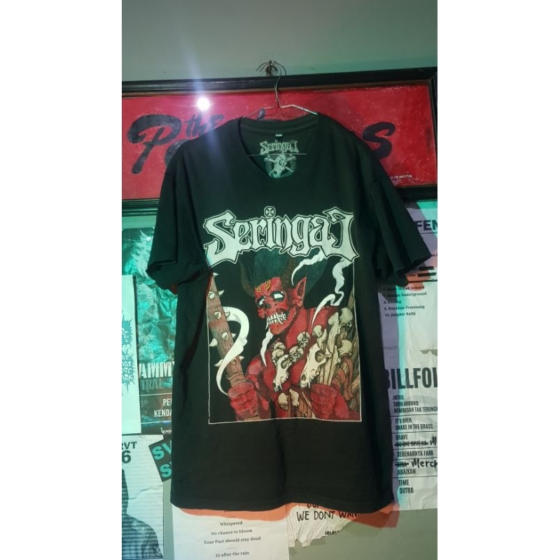 Seringai seperti api