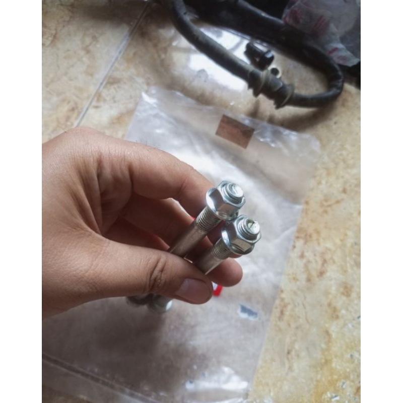 baut mesin belakang tiger megapro gl