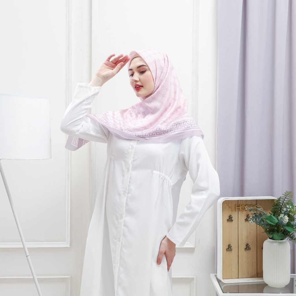 FashHijab Kerudung Segi Empat Printing Lasercut Motif Mono Series Voal Crystal Premium Bagus