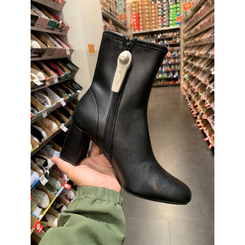 Dieter black boots wanita payless