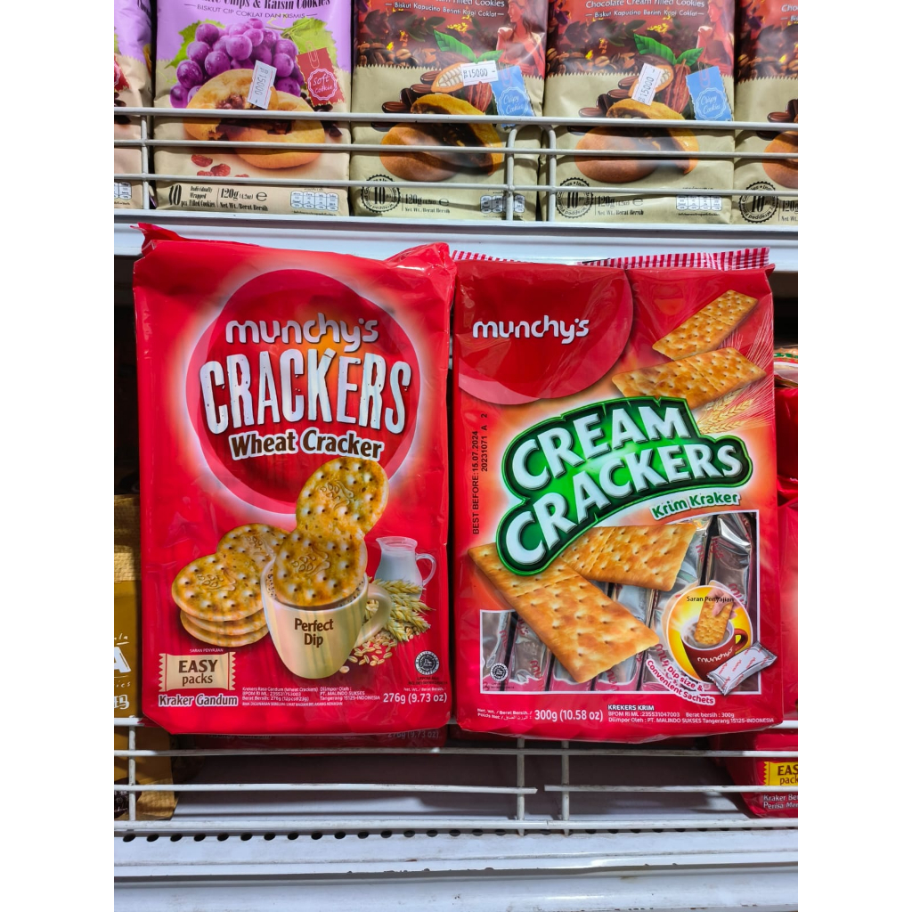 

munchys choc sandwich /munchys butter sandwich/wheat cracker/ krim kraker