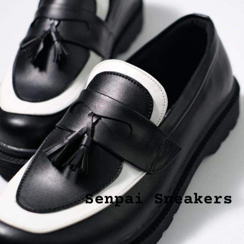 Sepatu Loafer Docmart Formal Casual - Dasi Hitam Putih Pria Wanita