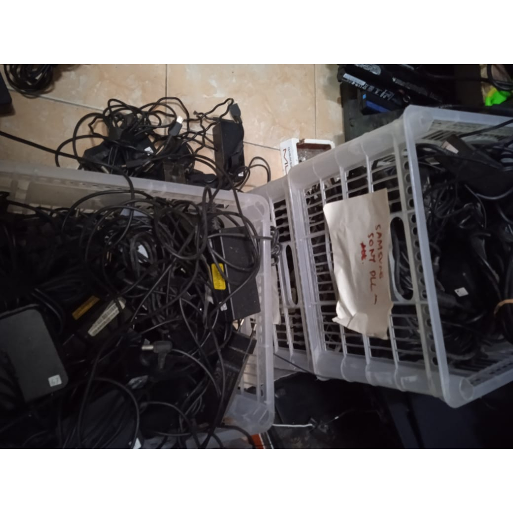 Adaptor Charger Laptop Notebook Acer Asus Toshiba HP Axioo Lenovo Ori