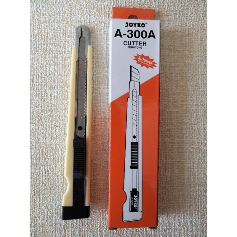 

Cutter kecil merk Joyko A-300A