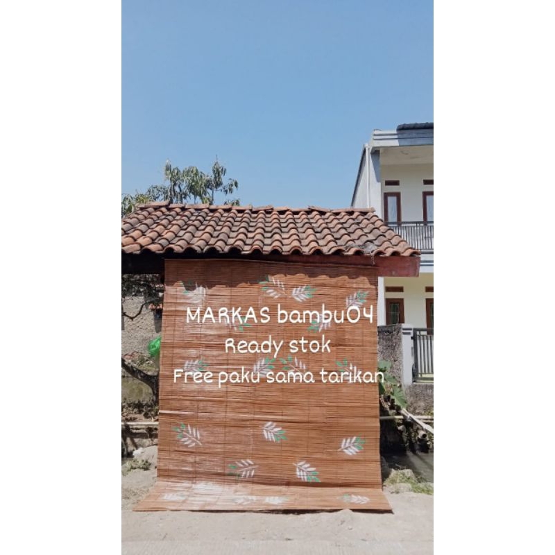 Tirai bambu motip bunga latar coklat tiraigulung/tirai bambu/tirai jendela/tirai pintu/tirai outdoor