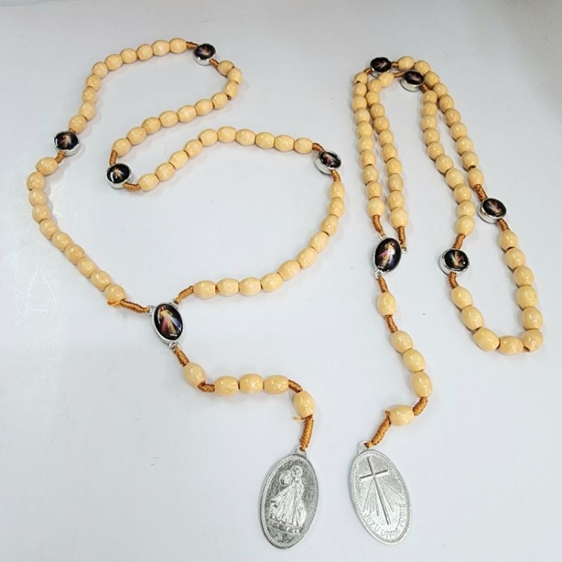 Rosario kayu Yesus Koronka