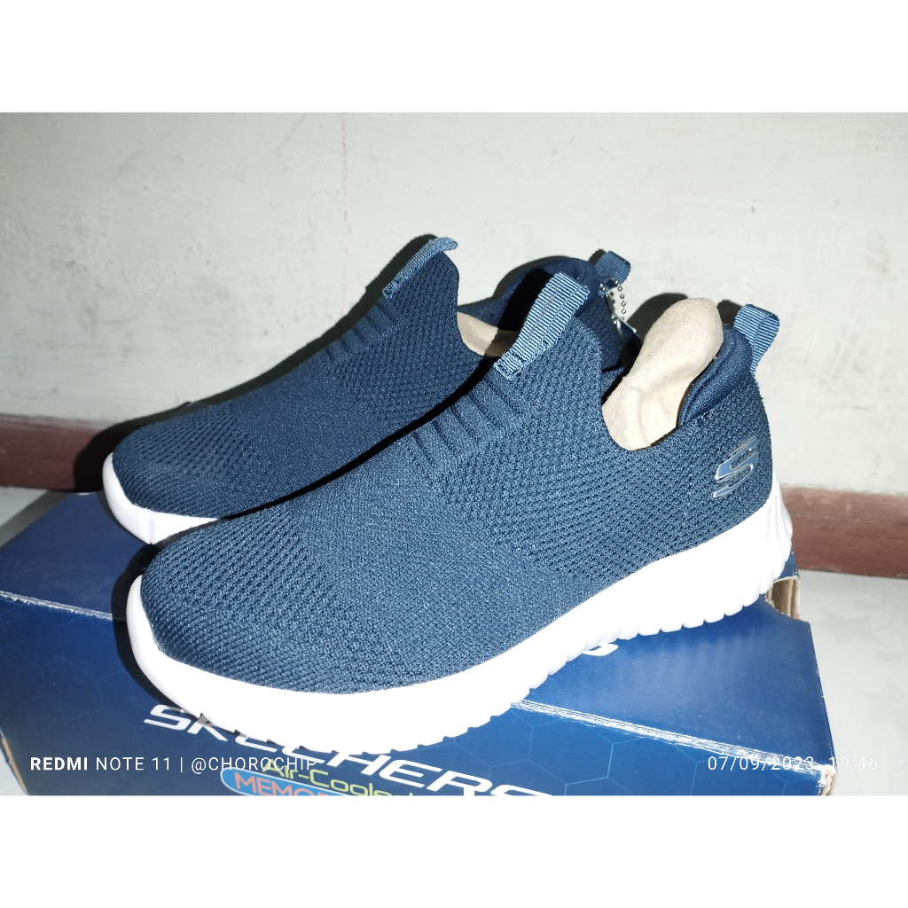 SKECHERS MEMORY FOAM