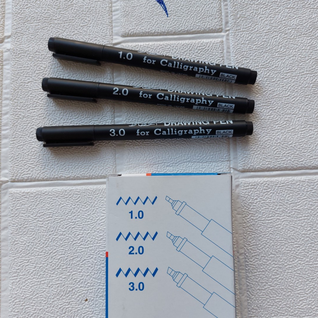 

1 BUAH Pulpen Kaligrafi Snowman Drawing Pen Hitam 1.0, 2.0 dan 3.0