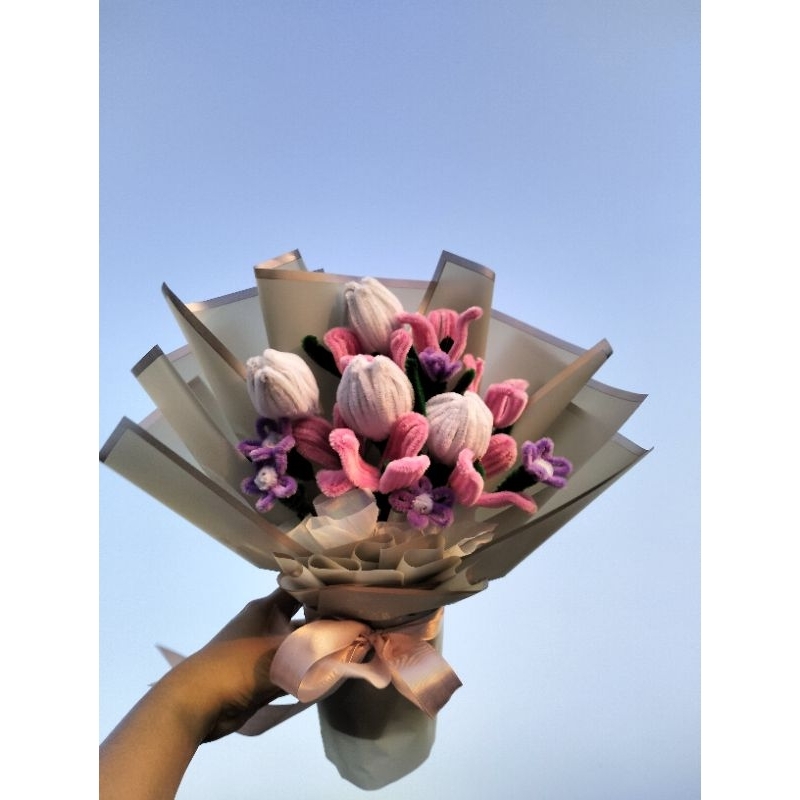 Buket Ultah Graduation Wisuda Bunga Kawat Bulu Murah Jombang