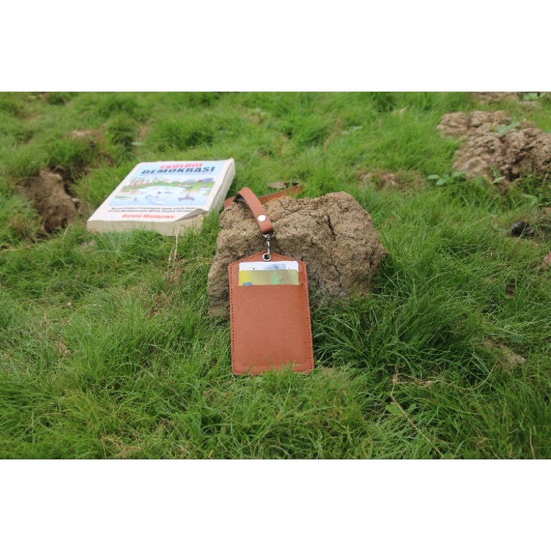 

Name Tag ID Card Holder / Panitia / Gantungan Kartu Nama / Tali ID Card Nama QUICK Slot Kartu/Trendy Kekinian