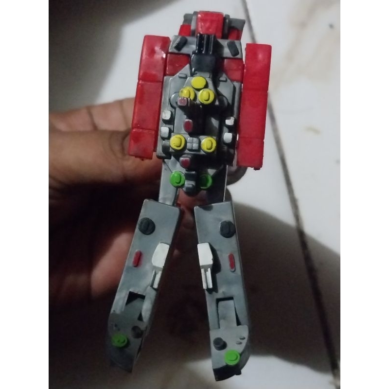 robot kapal perang