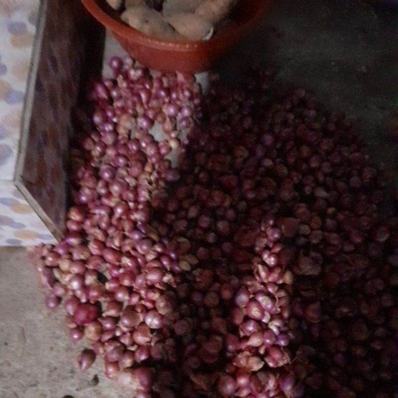 

BAWANG MERAH KECIL KECIL BAHAN BRAMBANG GORENG