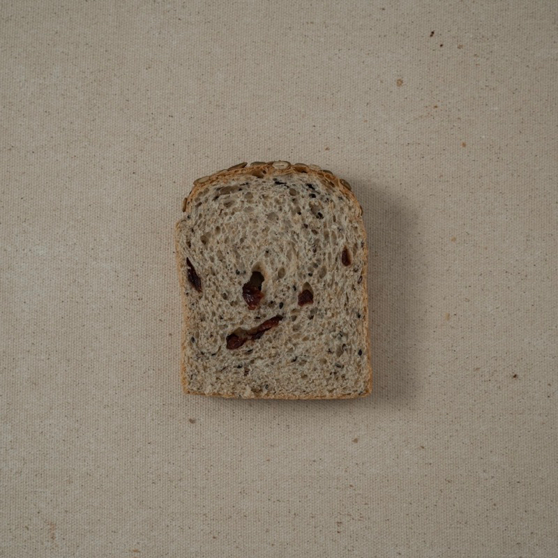 

multigrain cranberry toast. Roti tawar gandum (KHUSUS SURABAYA)