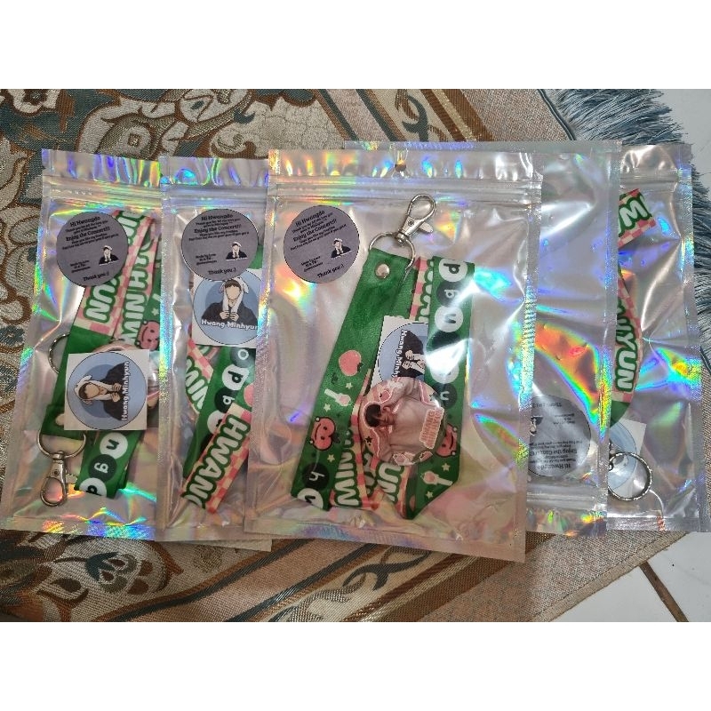 lanyard hwang minhyun hwangdo