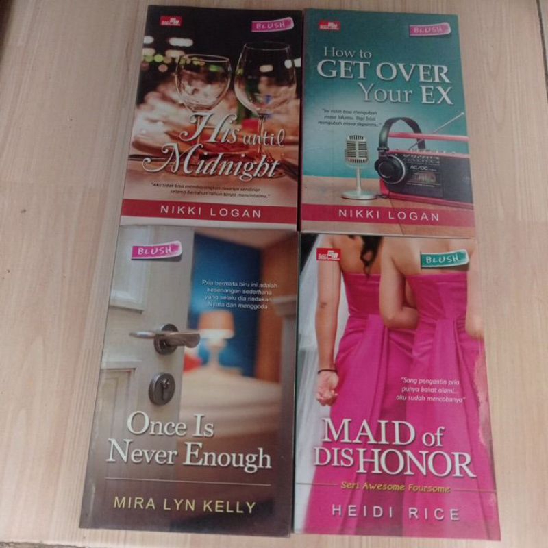 Buku/novel/novel bekas