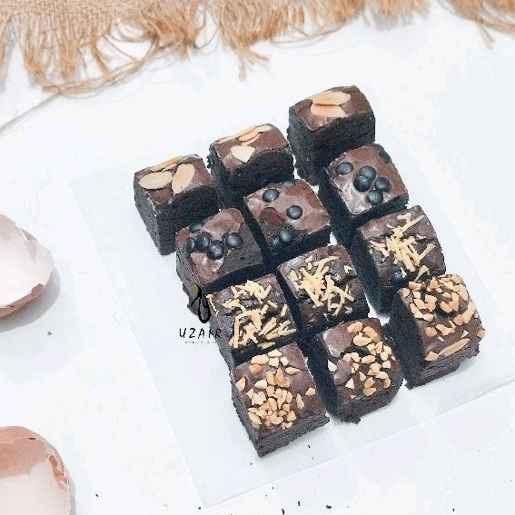 

[ UZAIR FOOD ] BROWNIES FUDGY SHINY