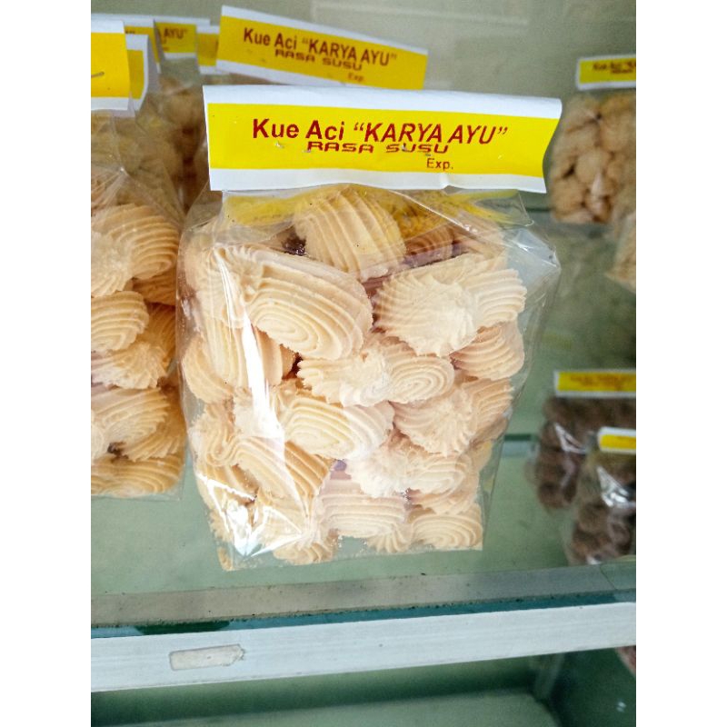 

Kue aci karya ayu rasa susu