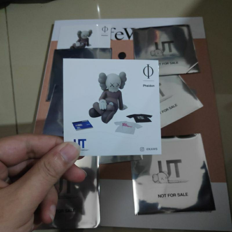 Uniqlo UT x Kaws Sticker - 2023