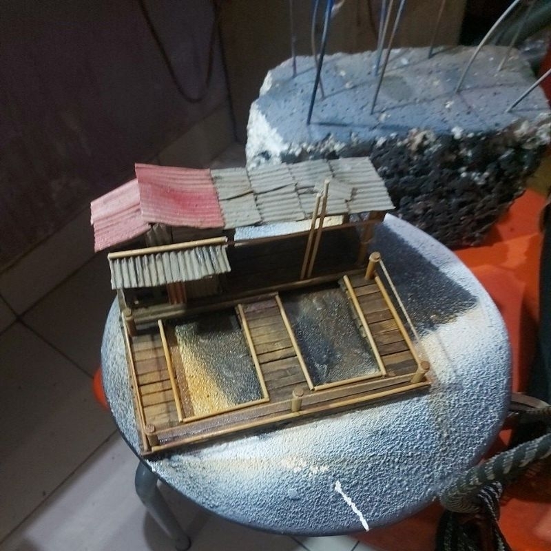 Diorama miniatur rumah kolam pemancingan