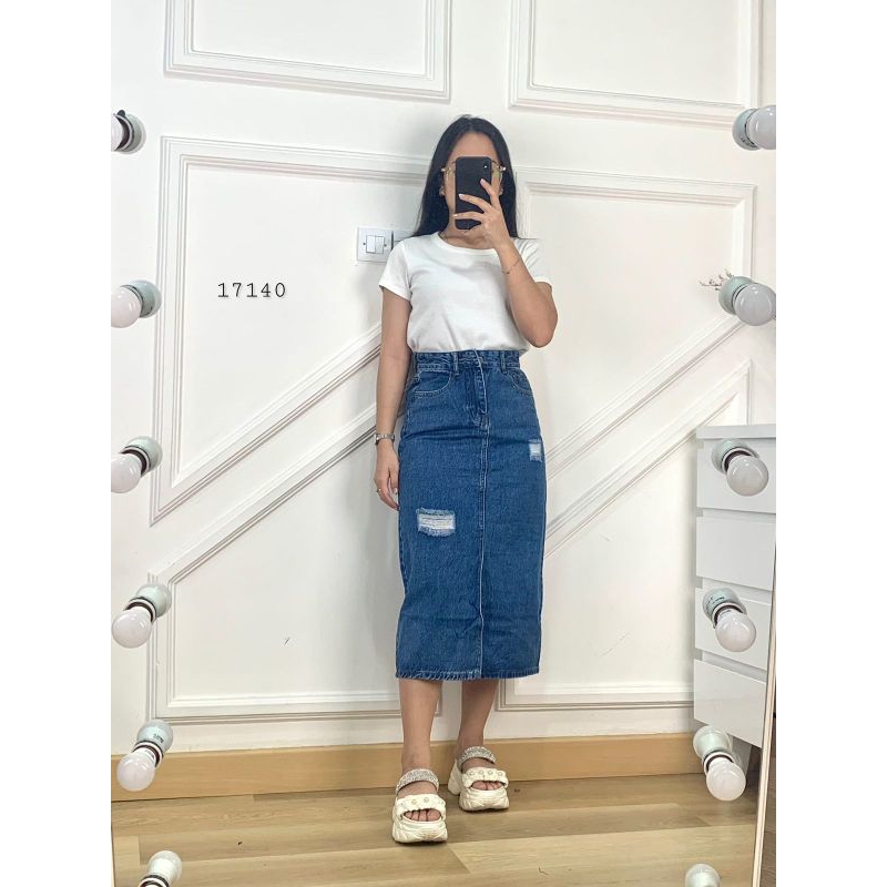 ROK JEANS WANITA MODEL SOBEK TEMBUS BELAH DEPAN BLUE LIGHT IMPORT PREMIUM