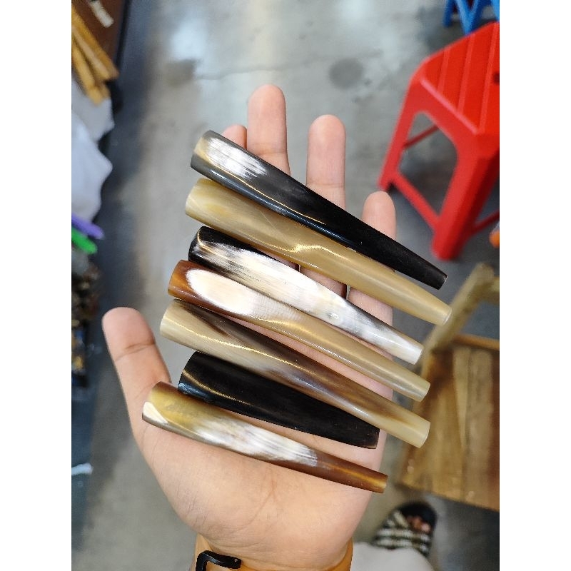 Pipa rokok tanduk. alat penghisap rokok.