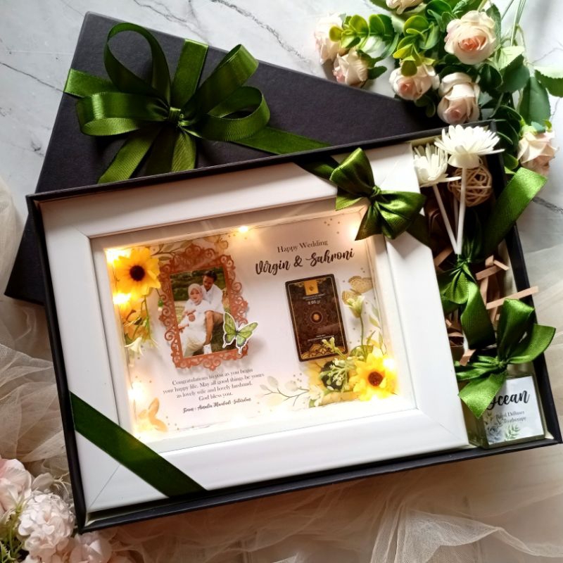HAMPERS FRAME 3D BINGKAI EMAS ANTAM KADO WEDDING ULTAH WISUDA ANNIV PREMIUM