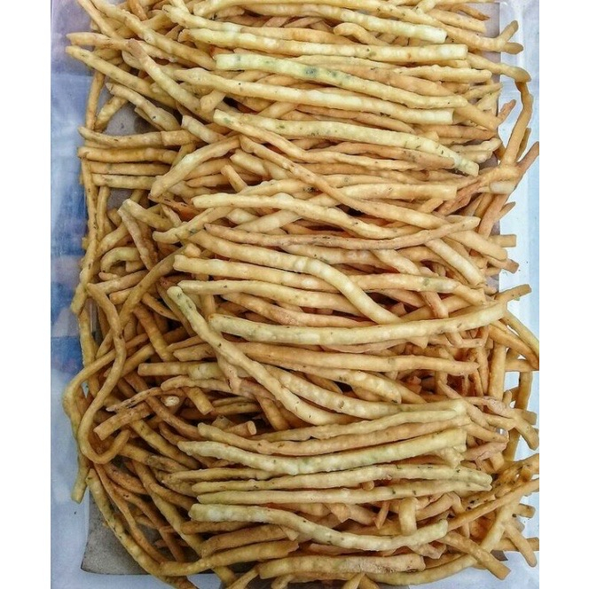 

Nafariz724 Pangsit Bawang Asin Gurih Tipis 250Gr / Sistik Bawang / Kripik Bawang /Keripik Bawang/