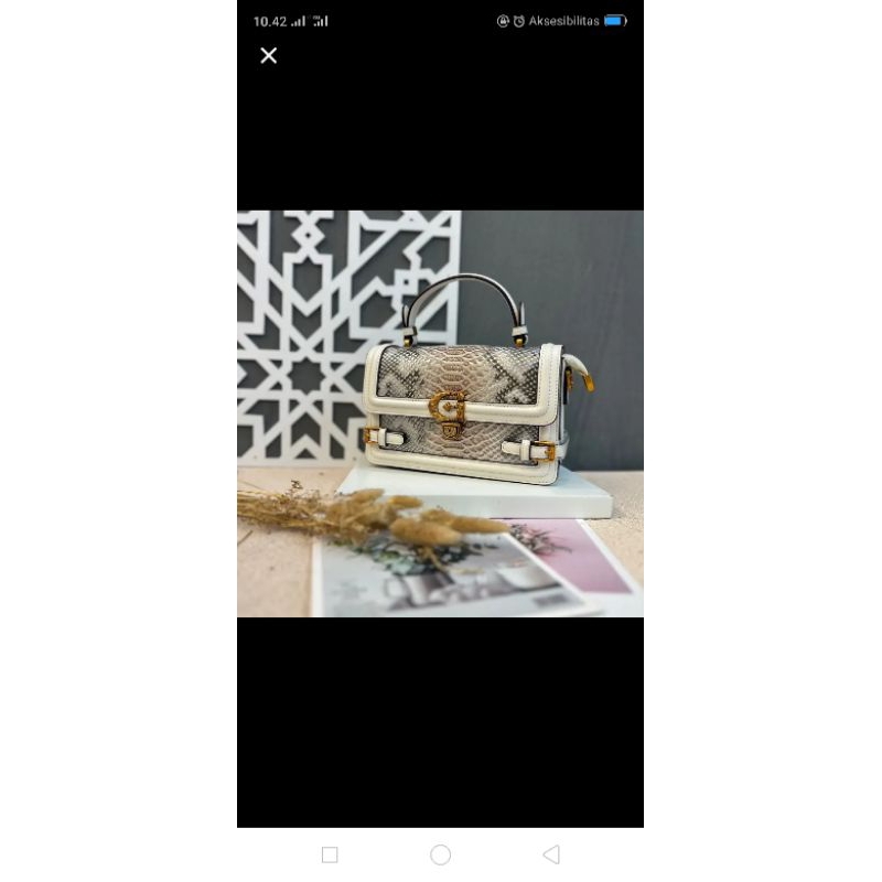 PRELOVED BAG tas premium motif snake gusachi