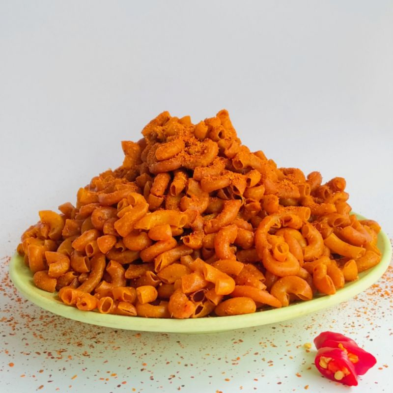 

Makaroni Pedas Manis Extra Daun Jeruk 1kg | Makaroni Bumbu Melimpah | ENAK - RENYAHH