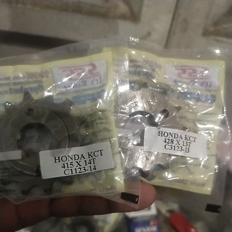 GEAR GIR DEPAN YAMAHA & HONDA SSS TRIPEL S KCT 428 & 415