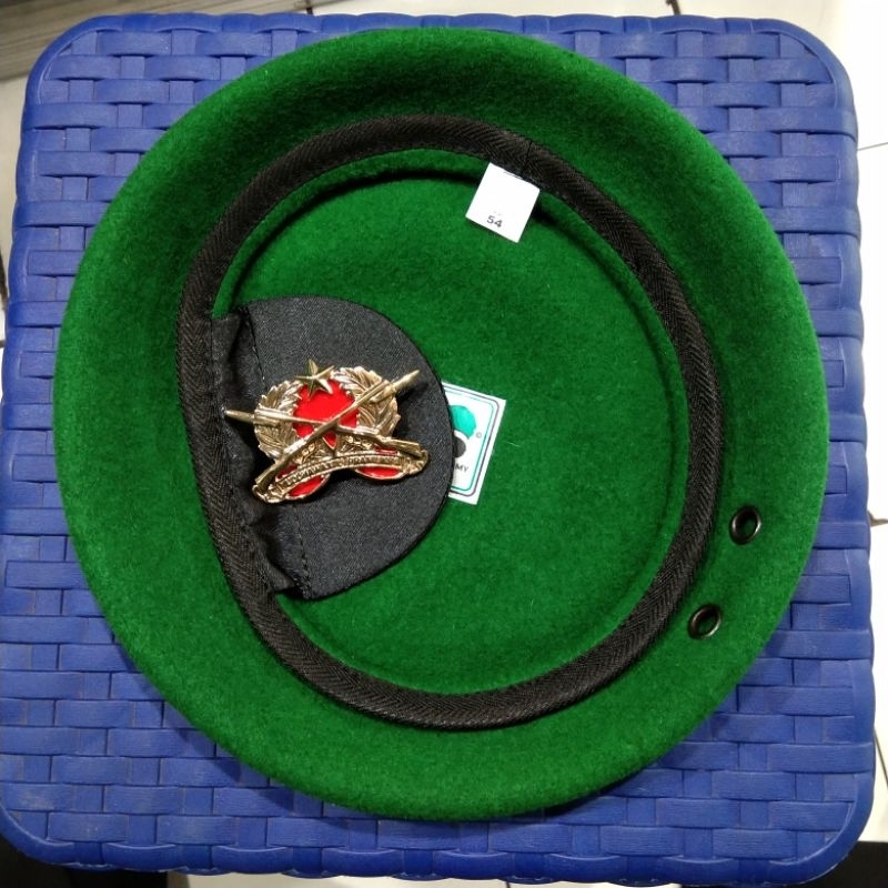 (1 SET) BARET KACAMATA HIJAU-BARET CAMEL+EMBLEM INFANTERI