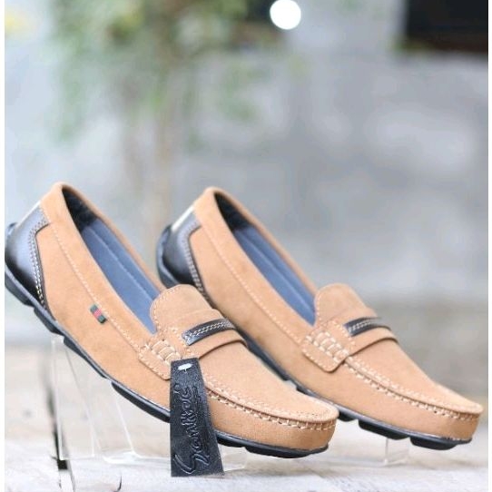 Sepatu kantor/kerja pria