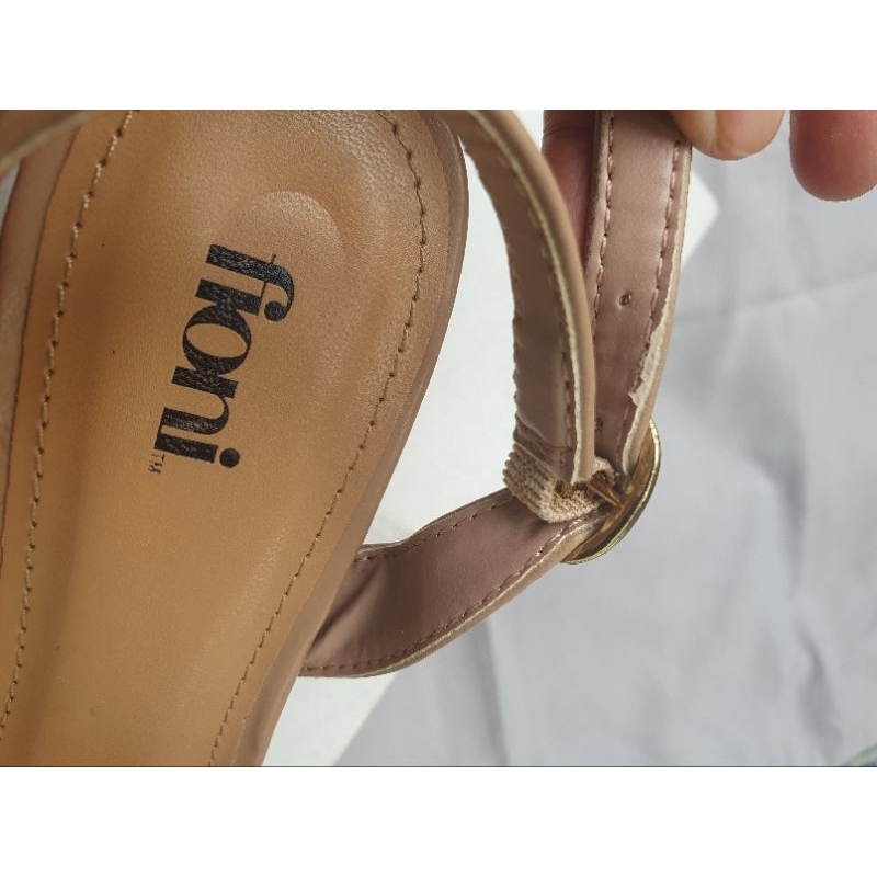 SOLD - Sepatu Heels Kondangan Kerja Santai Fioni Luna Nude Payless